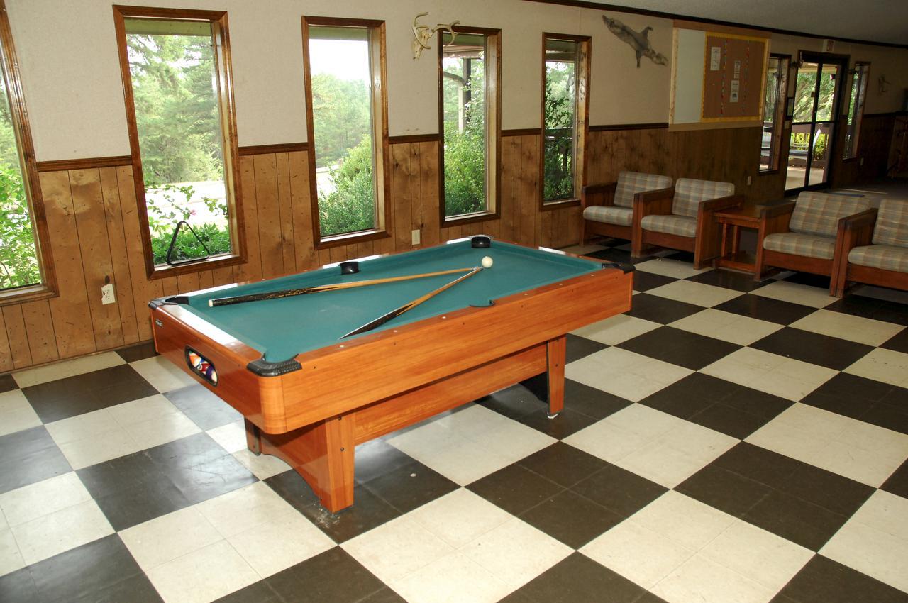 Carolina Landing Camping Resort Deluxe Cabin 4 Fair Play Екстер'єр фото